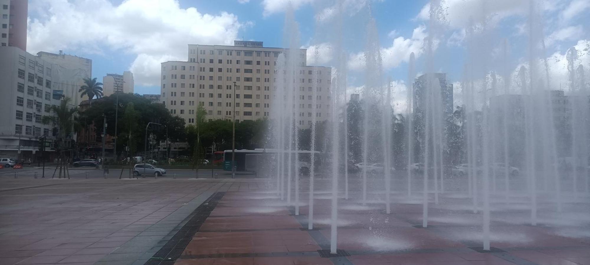 Apartamento 634 Vista Praca Estacao Centro Bh 贝洛哈里桑塔 外观 照片